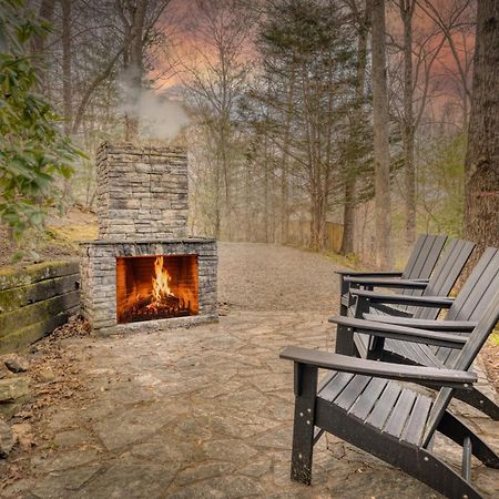 Secluded Sunrise Ridge-10 Min From Blue Ridge, King Beds, Hot Tub, 2 Porches, Fireplace Wood Burning, Mountain View, Cozy المظهر الخارجي الصورة